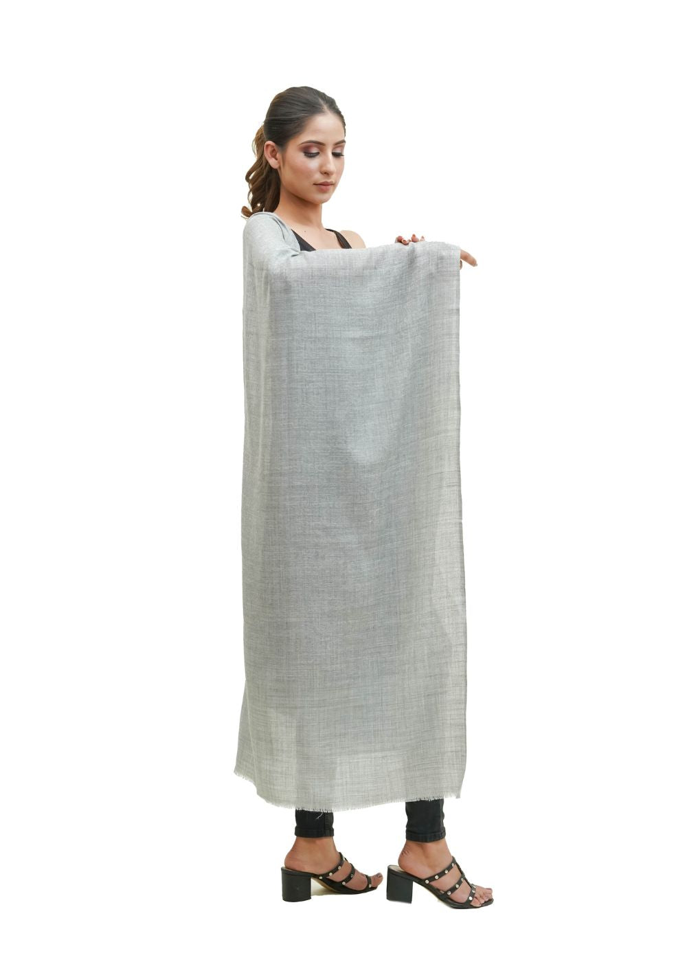 SELF JACQUARD STOLE IN MERINO WOOL