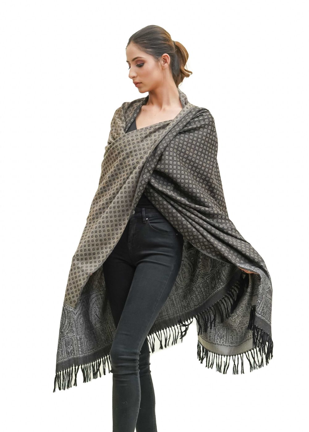 SILK WOOL JACQUARD SHAWL WITH ELEGANT PALLA