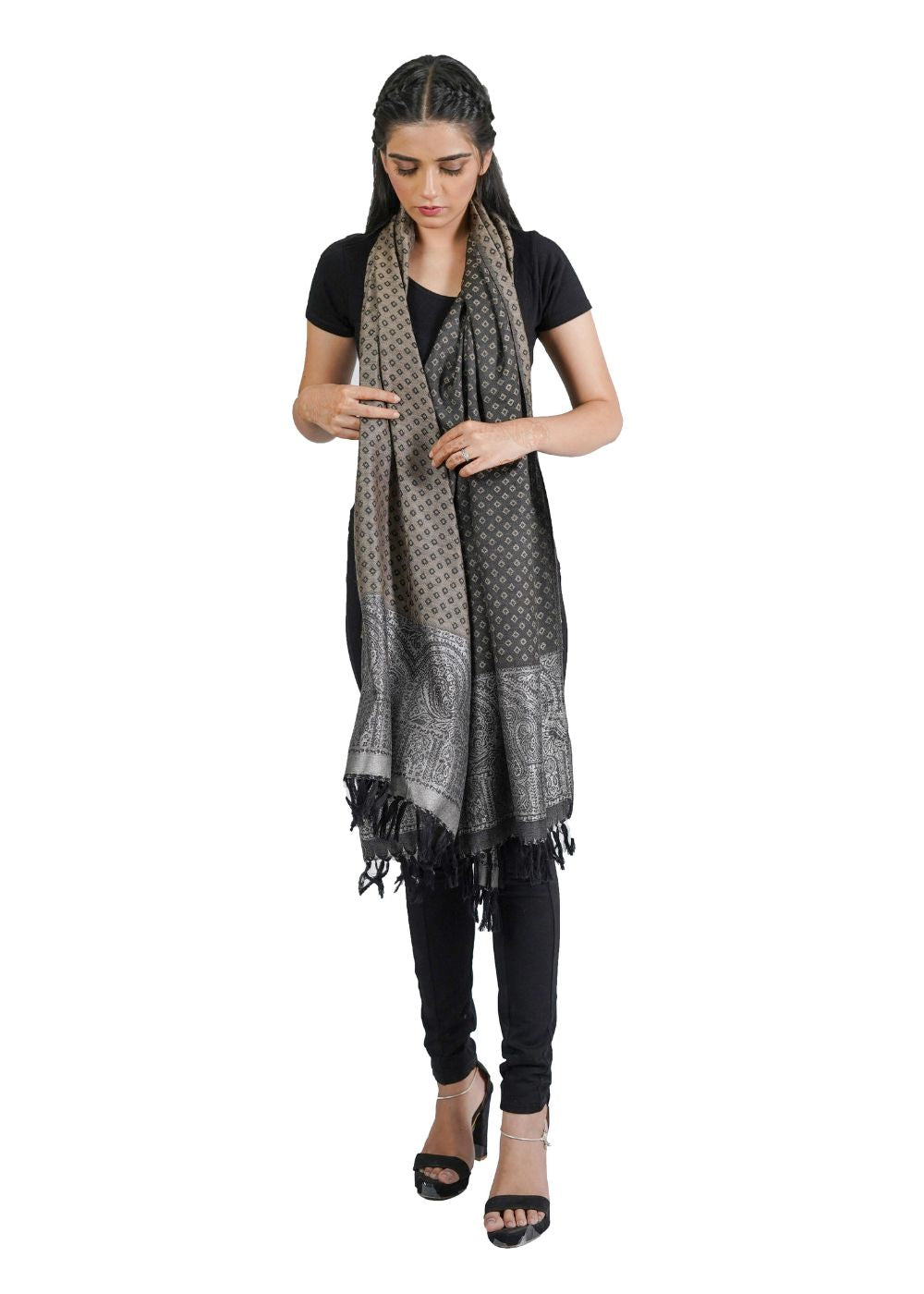 SILK WOOL JACQUARD STOLE WITH ELEGANT PALLA