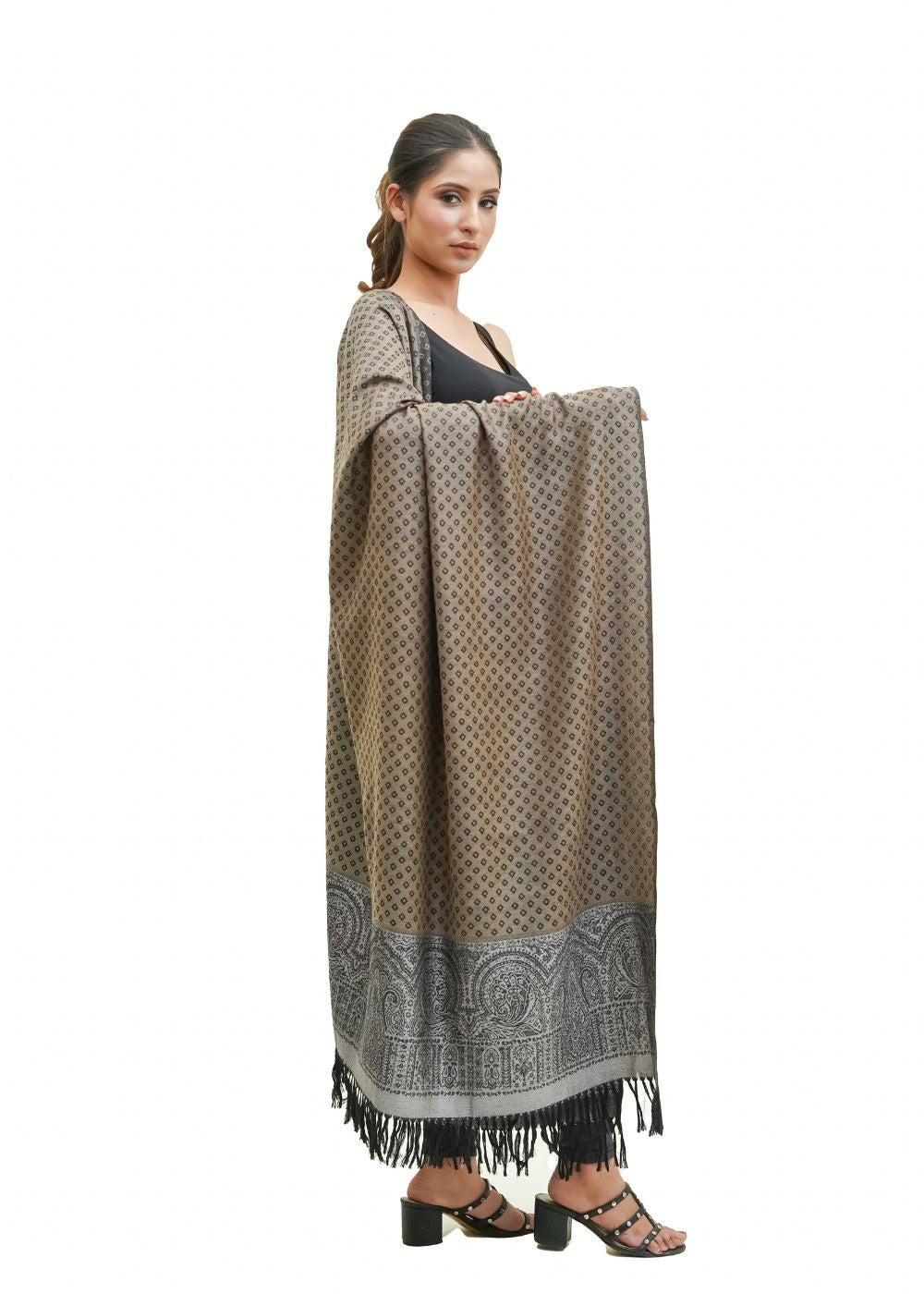 SILK WOOL JACQUARD SHAWL WITH ELEGANT PALLA