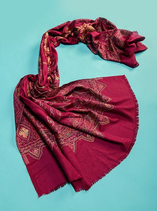 CHAIN STITCH EMBROIDERY ON MAGENTA PINK PURE WOOL JAMAWAR SHAWL