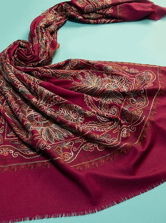 CHAIN STITCH EMBROIDERY ON MAGENTA PINK PURE WOOL JAMAWAR SHAWL